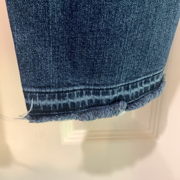 Old Navy Mid-rise Boyfriend Jeans, Size 14 - Picture 5 of 9